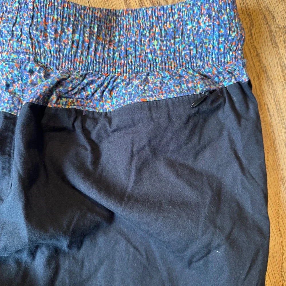 Nike Sportswear Womens Black Cotton Shorts Confetti Print Waistband Size S